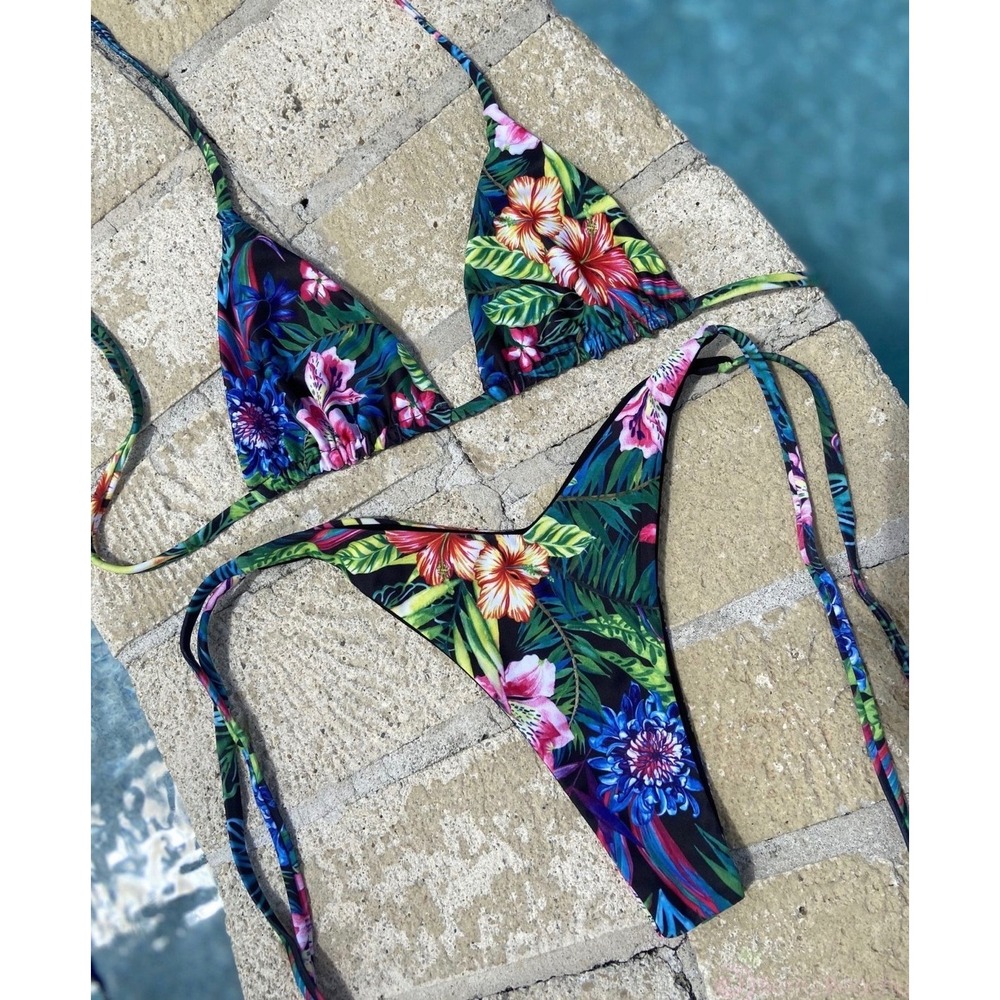 Berry Beachy Maui Triangle Bikini Set Tropical Floral Print Two Piece Large